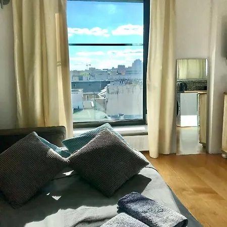 Apartment Bezagenta Wilcza8 Minimalist Location Warschau