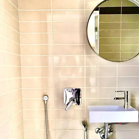 Bezagenta Wilcza8 Minimalist Location Warszawa