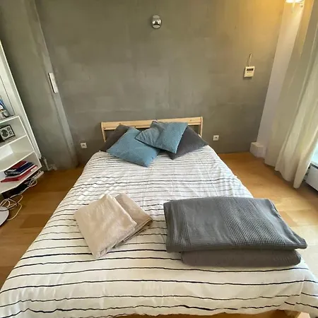 Bezagenta Wilcza8 Minimalist Location דירה